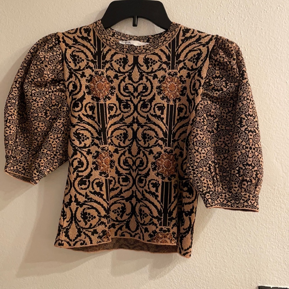 Zara gold and black puffy sleeves top